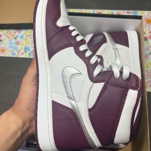 Jordan 1 Bordeaux